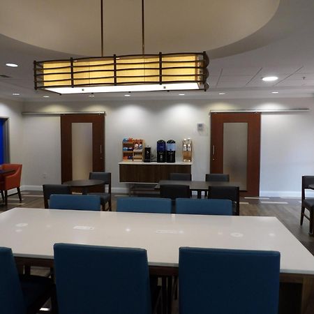 Holiday Inn Express & Suites - Huntsville Airport By Ihg Madison Eksteriør billede