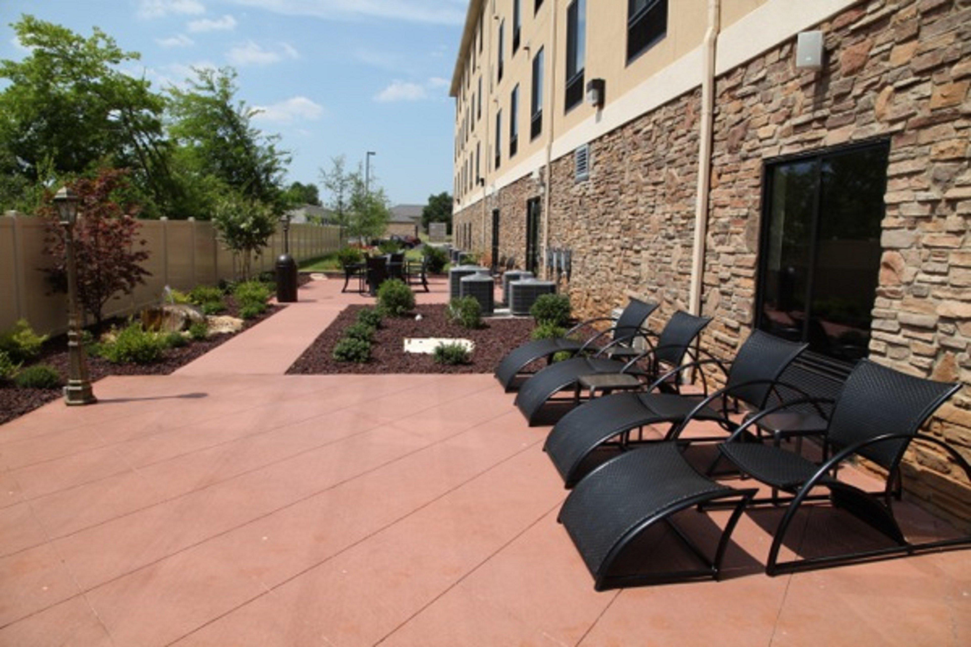 Holiday Inn Express & Suites - Huntsville Airport By Ihg Madison Eksteriør billede