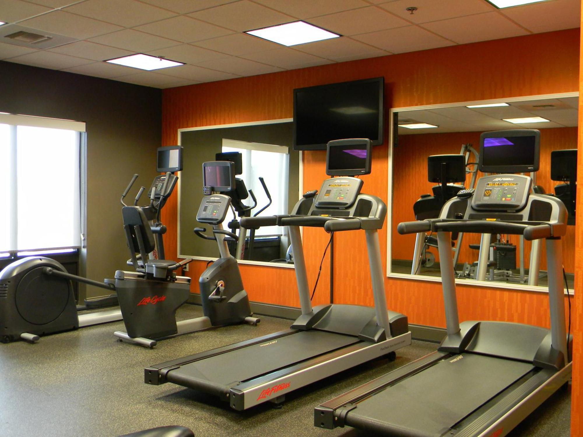Holiday Inn Express & Suites - Huntsville Airport By Ihg Madison Eksteriør billede