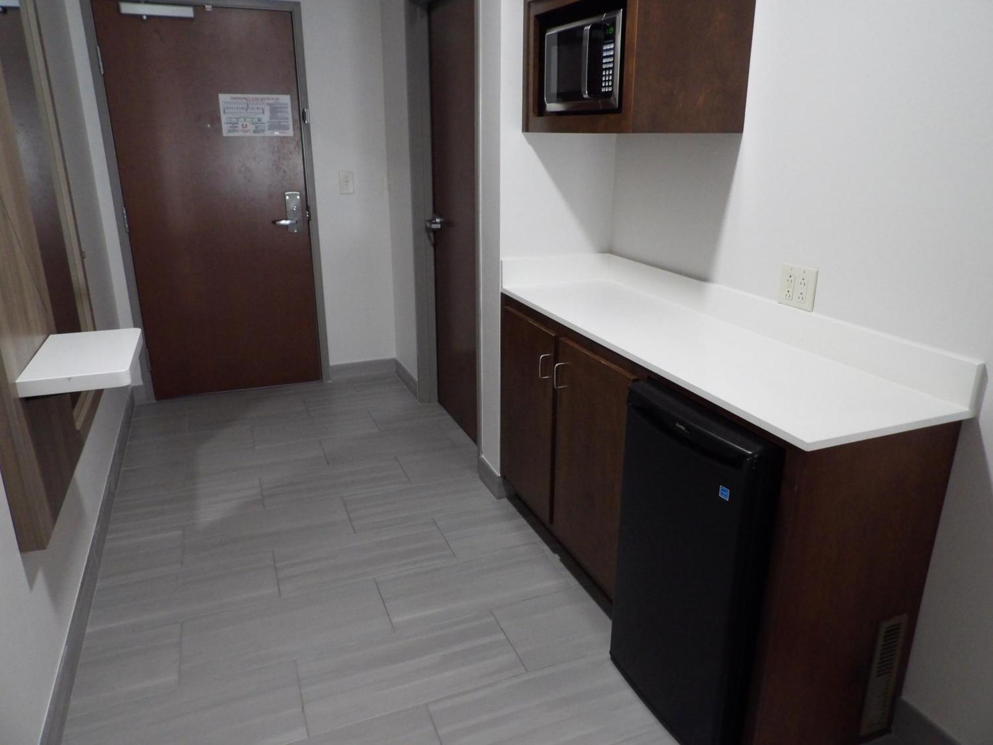 Holiday Inn Express & Suites - Huntsville Airport By Ihg Madison Eksteriør billede