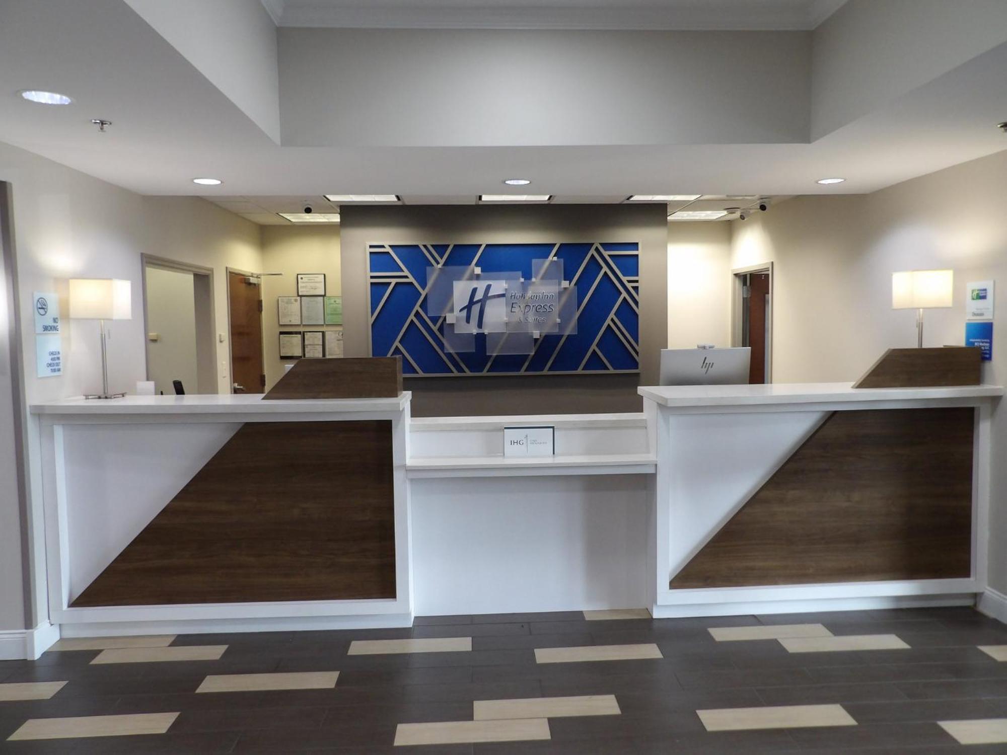 Holiday Inn Express & Suites - Huntsville Airport By Ihg Madison Eksteriør billede